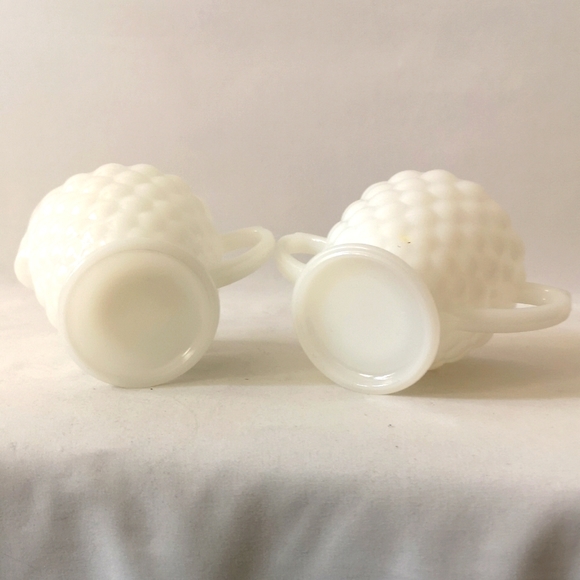 Vintage White Milk Glass Hobnail Pattern Sugar Bowl and Creamer Set - Picture 4 of 4